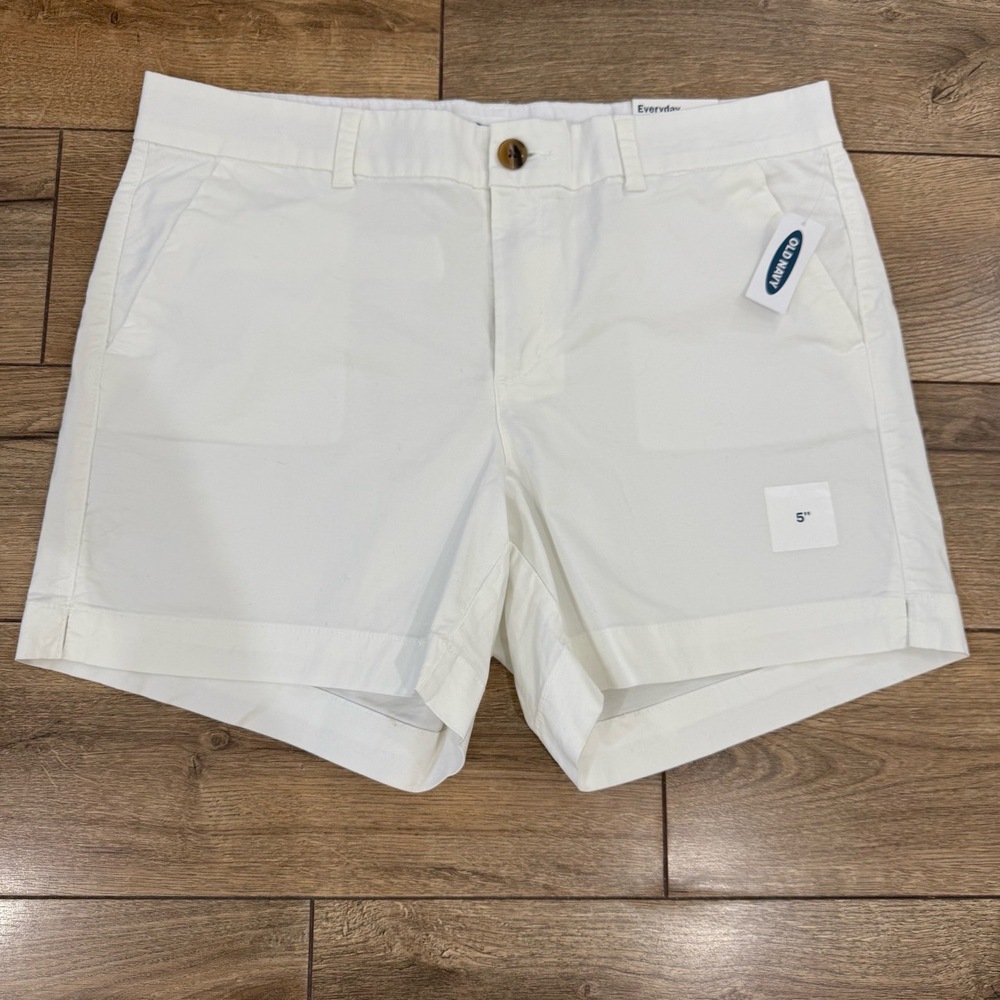 NWT Old Navy Everyday Women's Shorts‎ 5 in